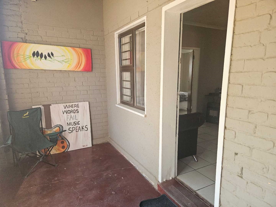 2 Bedroom Property for Sale in Floors Northern Cape